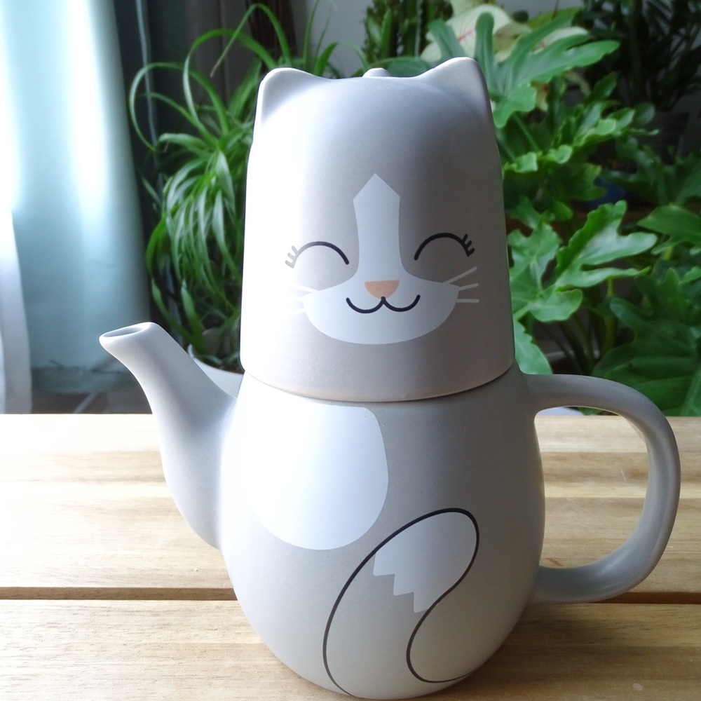 Cat teapot and cup set: grey stoneware